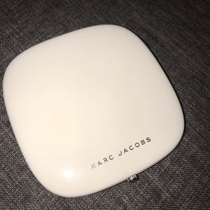MARC JACOBS COCONUT OMEGA BRONZER IN “TAN-TASTIC!”